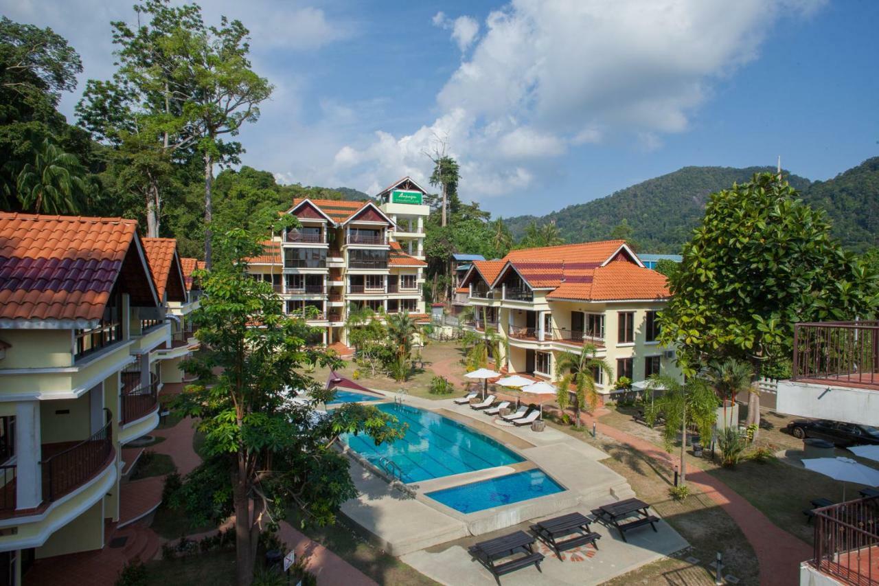 Anjungan Beach Resort Kampung Teluk Nipah Bagian luar foto