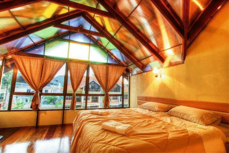 Anjungan Beach Resort Kampung Teluk Nipah Bagian luar foto